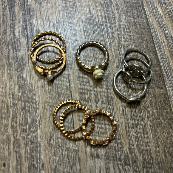 Stackable rings size 4&5 - Picture 2 of 2